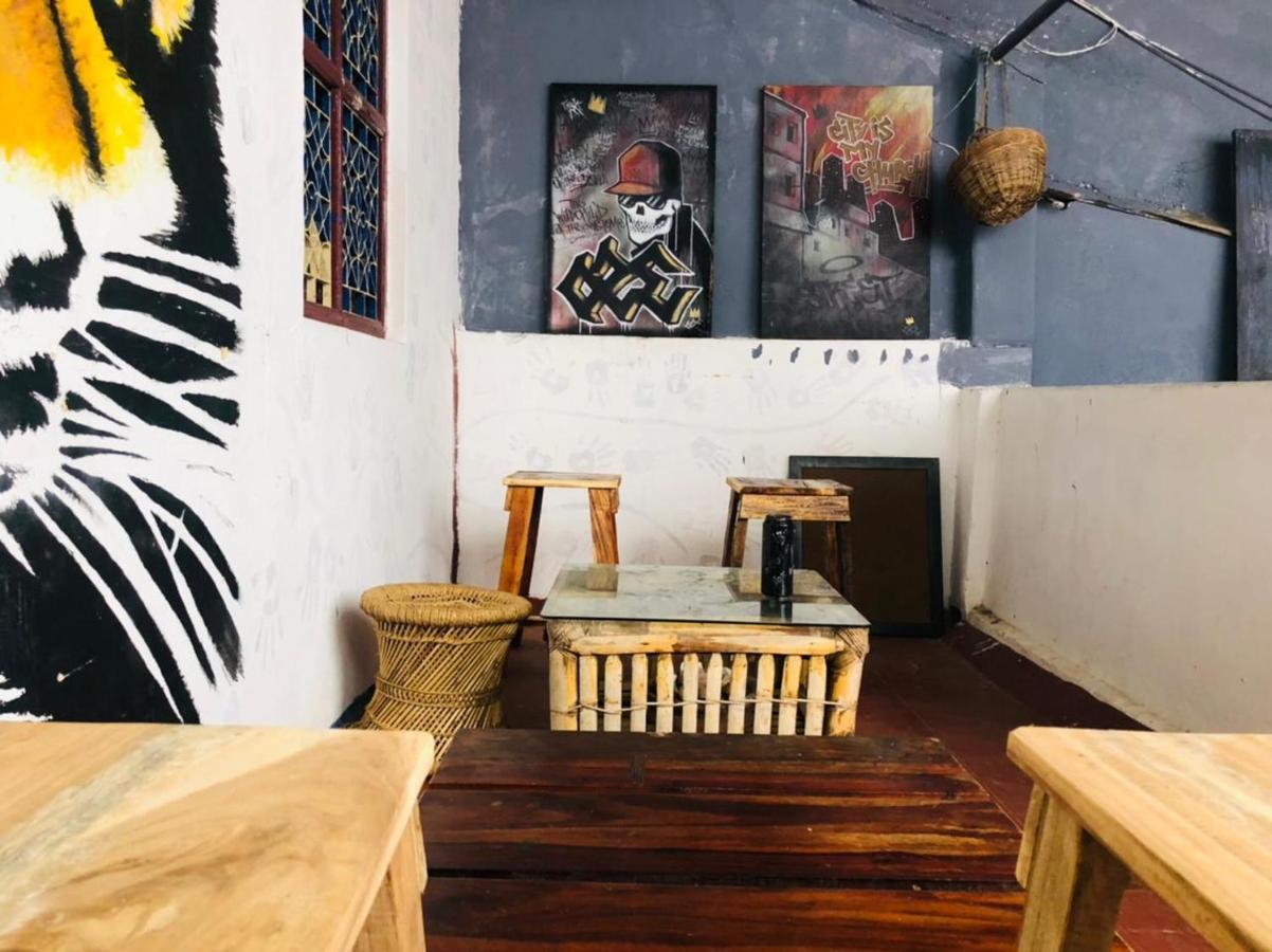 Gurukulam Hostel ポンディシェリ エクステリア 写真